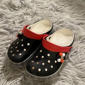 Drew Berrymore Black & Orange-y-Red Crocs